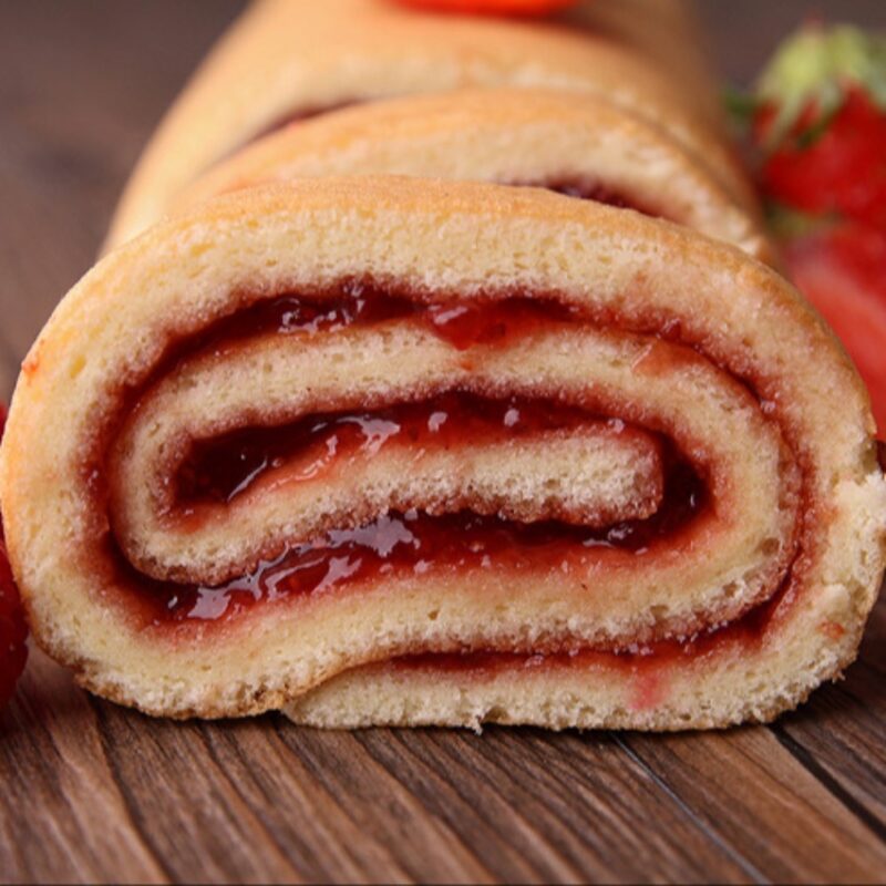 Atelier en famille : Confection de roulés à la fraise